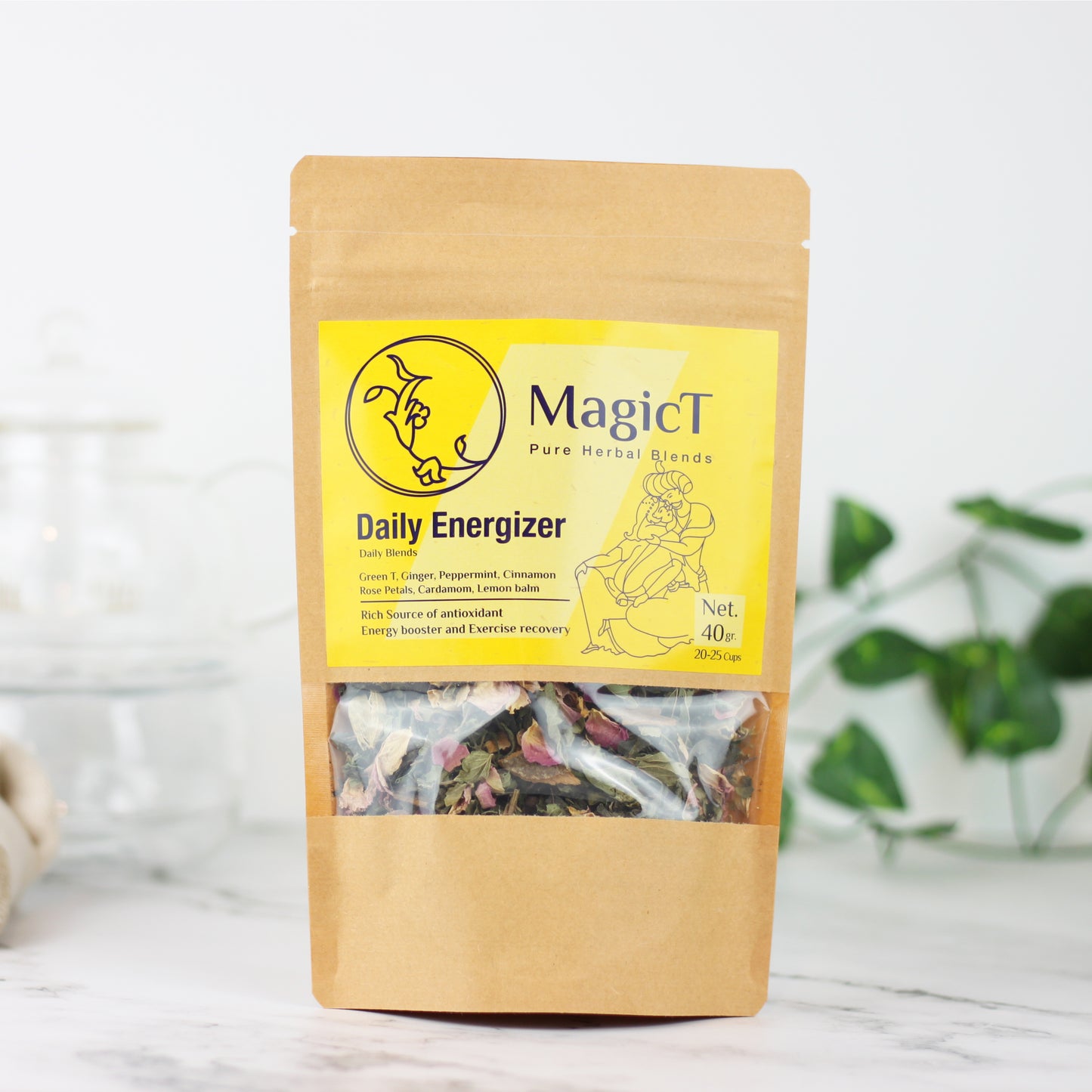 Daily Energizer : Green tea, Peppermint, Rose petal, Cardamom, Ginger, Cinnamon, Lemon balm