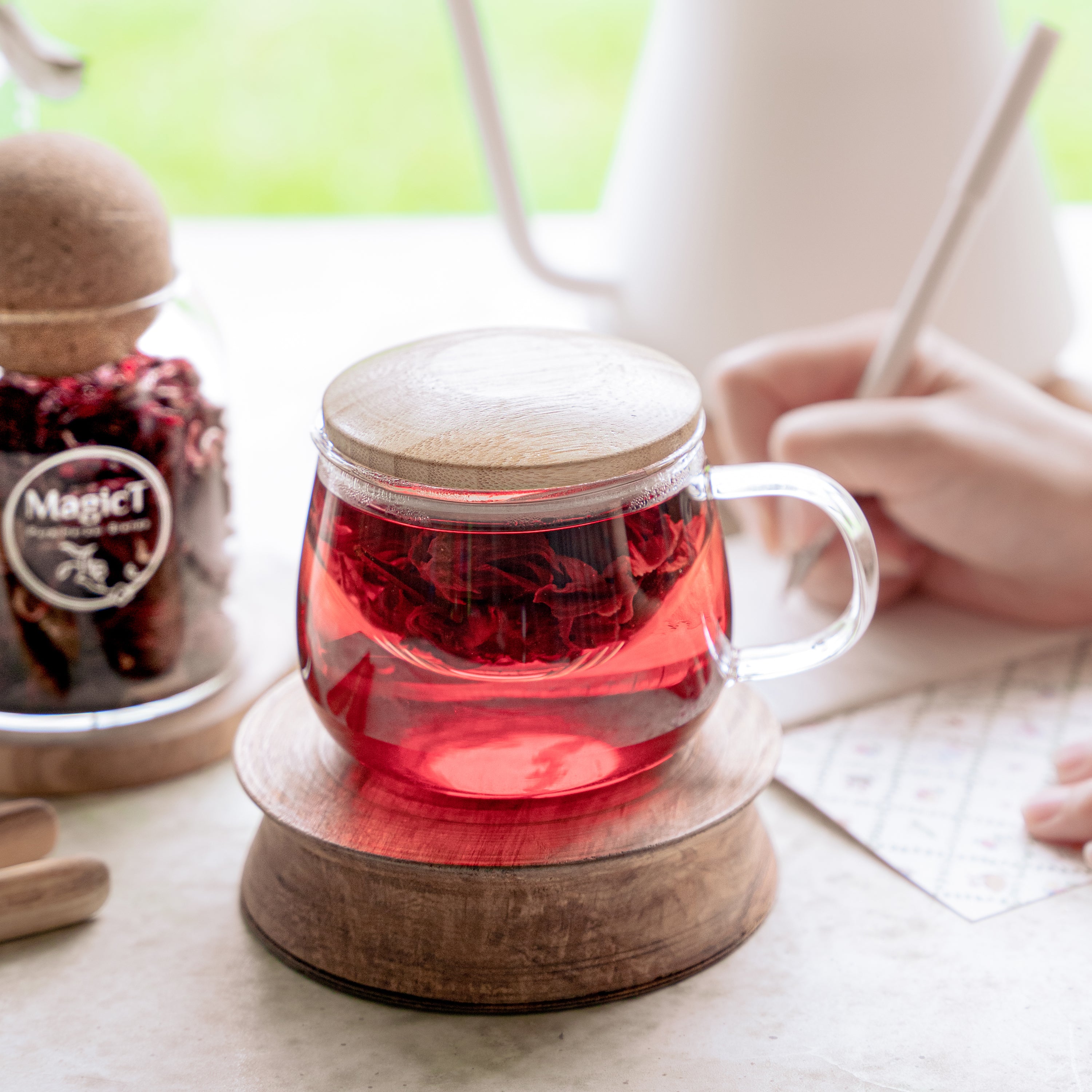 Wood Lid Glass Infuser Mug – Magic T - Main Image
